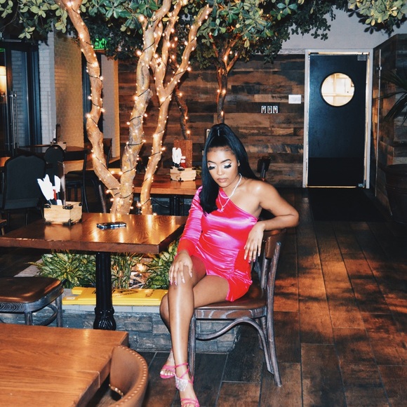 Happy you’re here, my name is Kelsii🖤 - Picture 2 of 4